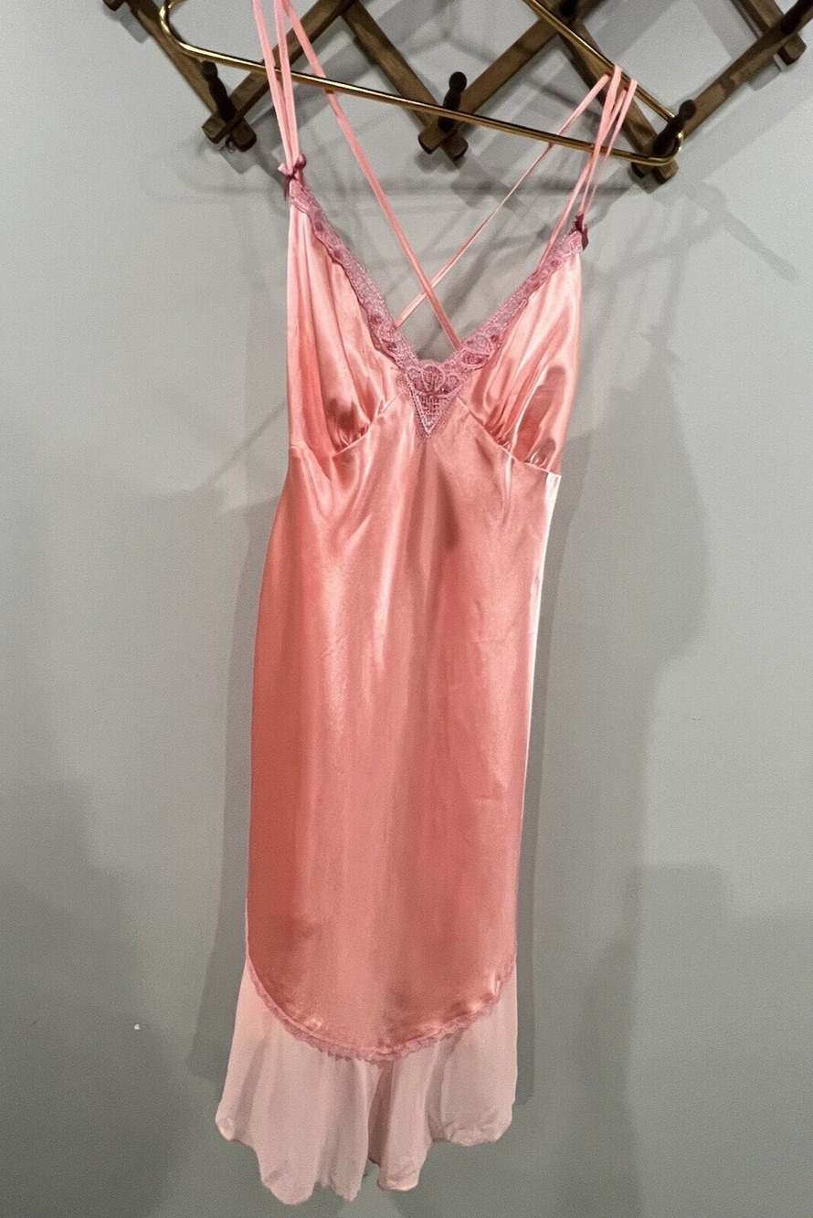 Secret Pleasure Light Pink Stain V-Neck Nightgown Tie Waist size Large